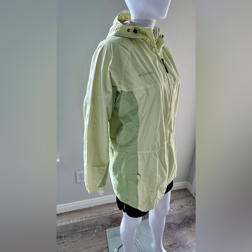 Columbia Women's Light Green Hooded Jacket Zs-M